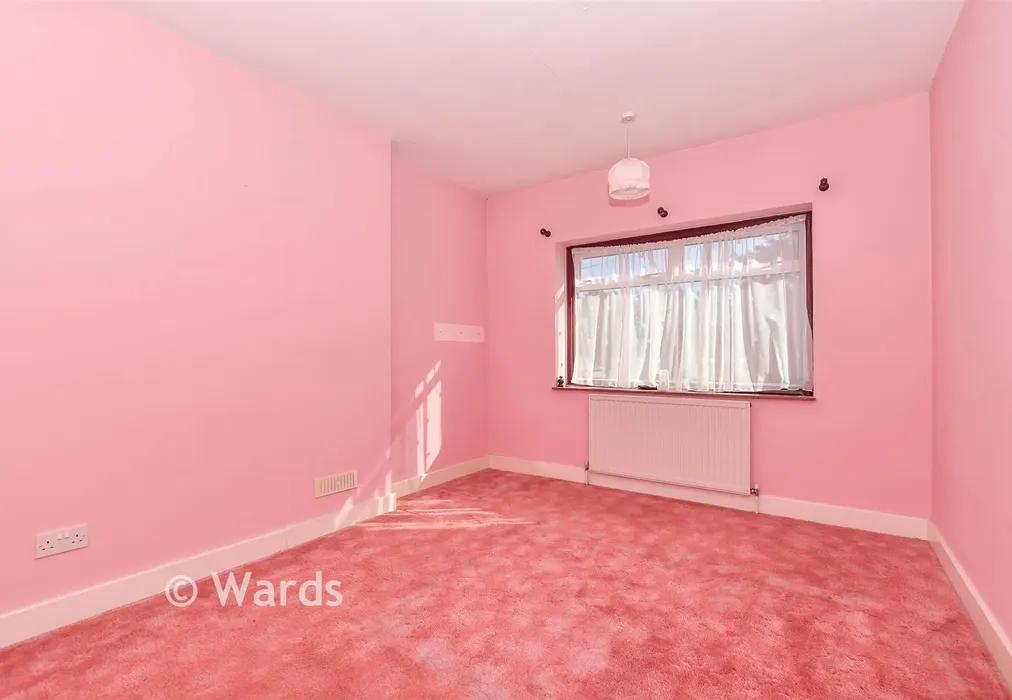 Bedroom 1 - Fairfield Terrace, Hamstreet, Kent - Wards of Kent
