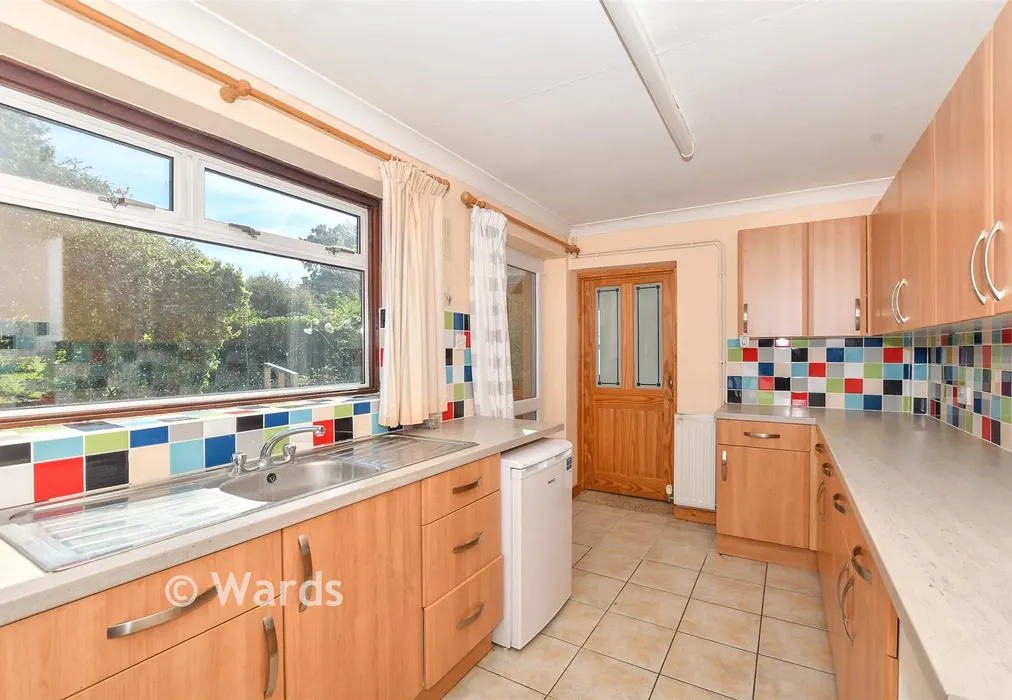 Kitchen - Fairfield Terrace, Hamstreet, Kent - Wards of Kent