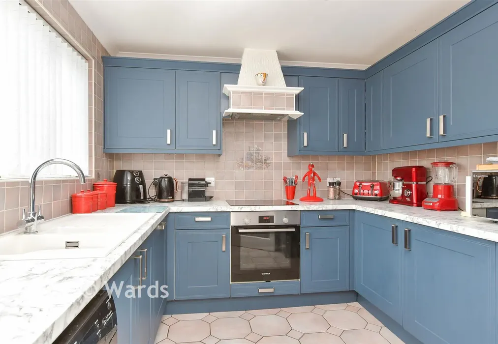Kitchen - Chalky Bank, Gravesend, Kent - Wards of Kent