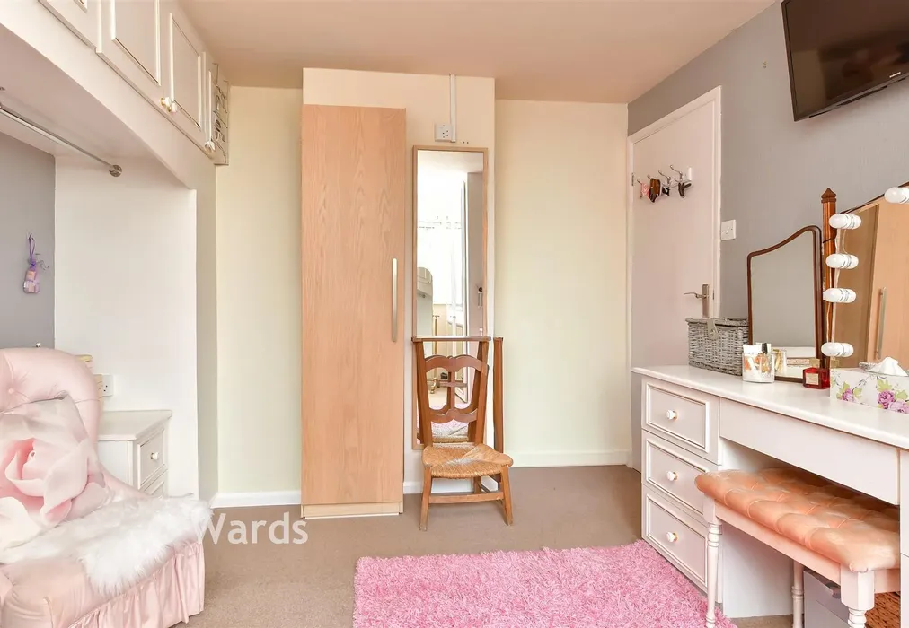 Bedroom 1 - Chalky Bank, Gravesend, Kent - Wards of Kent