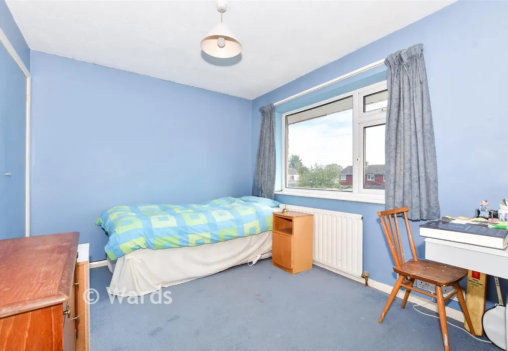 Bedroom 2 - Corner Farm Road, Staplehurst, Kent - Wards of Kent