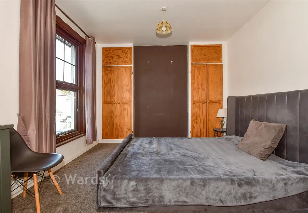 Bedroom 1 - Upper Denmark Road, Ashford, Kent - Wards of Kent