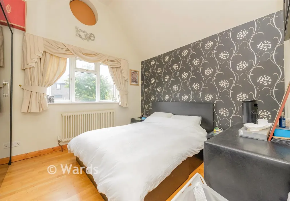 Bedroom 1 - Morgan Drive, Horns Cross, Greenhithe, Kent - Wards of Kent
