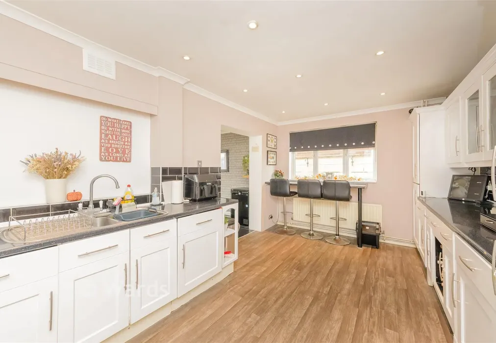 Kitchen/Breakfast Room - Morgan Drive, Horns Cross, Greenhithe, Kent - Wards of Kent