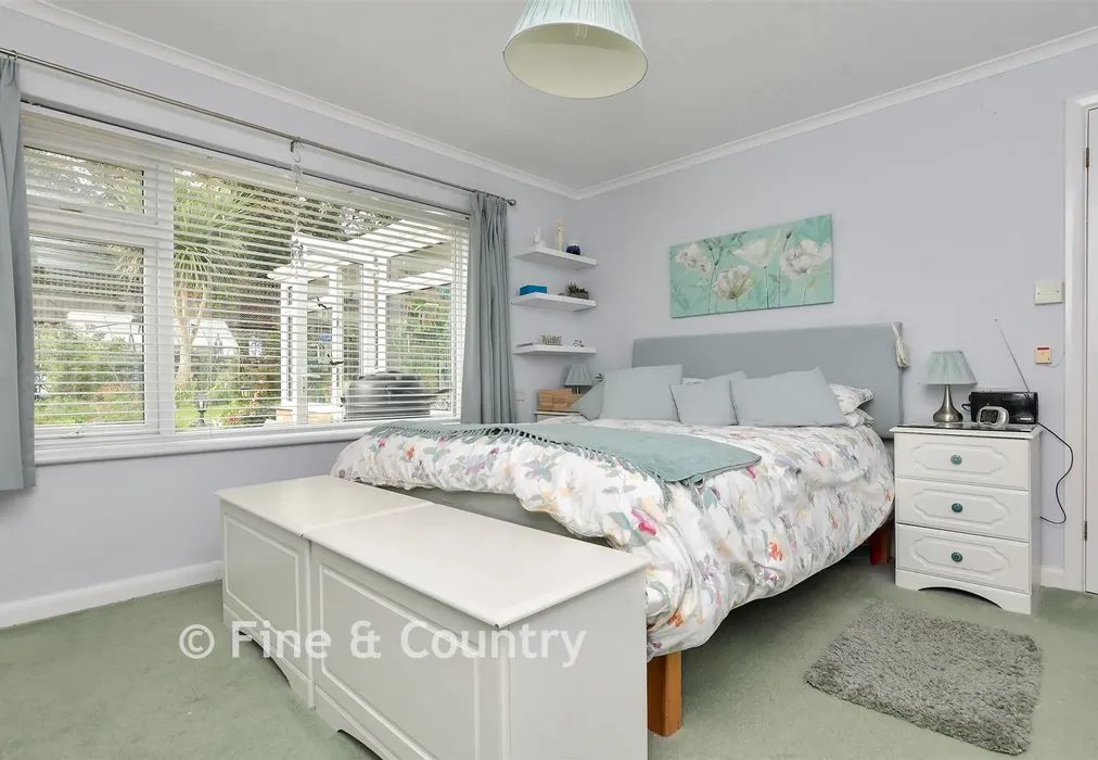 Principal Bedroom - Seven Stones Drive, Broadstairs, Kent - Wards of Kent
