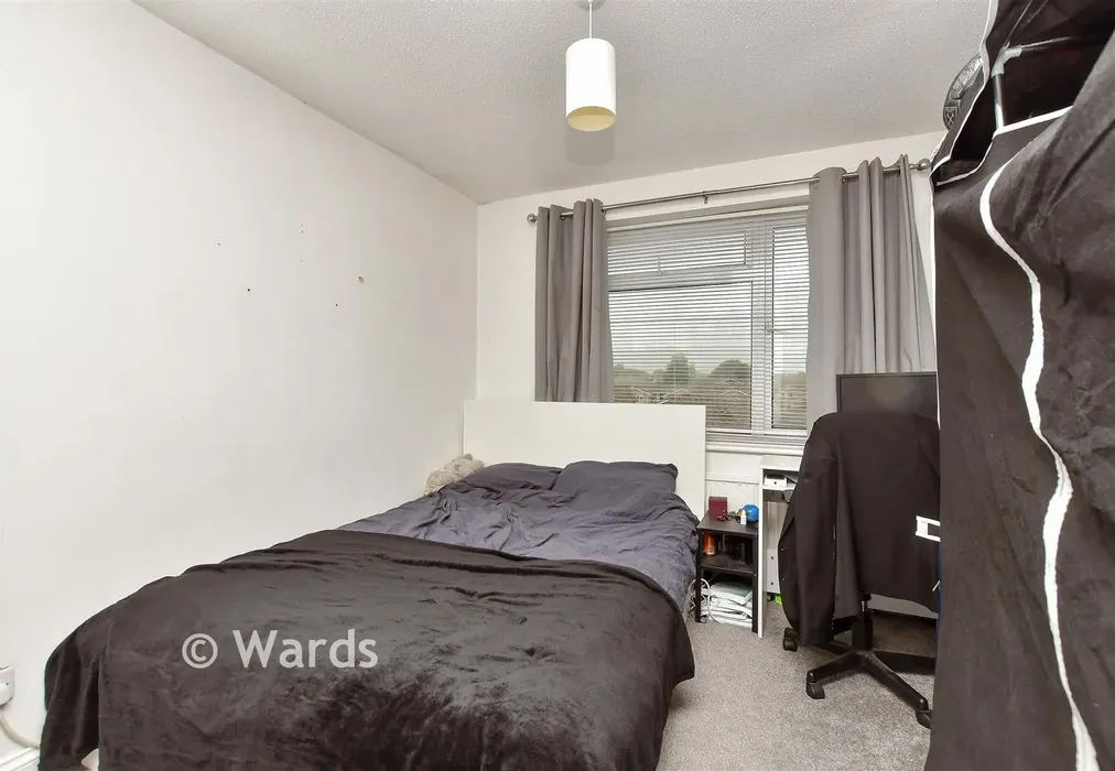 Bedroom 3 - Peregrine Drive, Sittingbourne, Kent - Wards of Kent