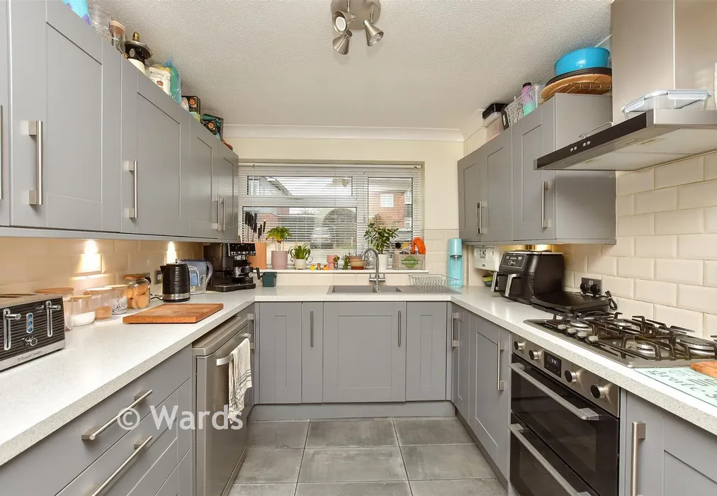Kitchen - Peregrine Drive, Sittingbourne, Kent - Wards of Kent