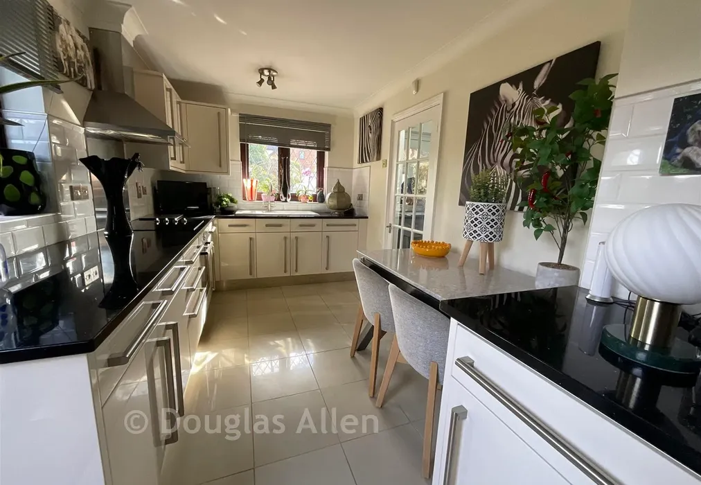 Kitchen - London Road, Billericay, Crays Hill, Essex - Wards of Kent