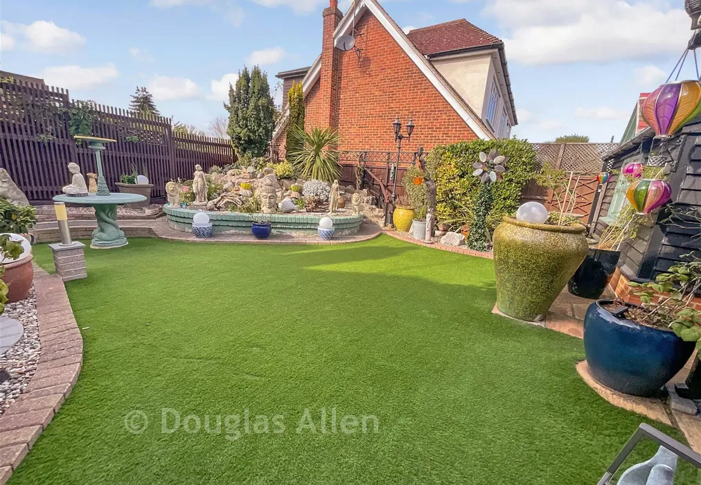 Rear GArden - London Road, Billericay, Crays Hill, Essex - Wards of Kent