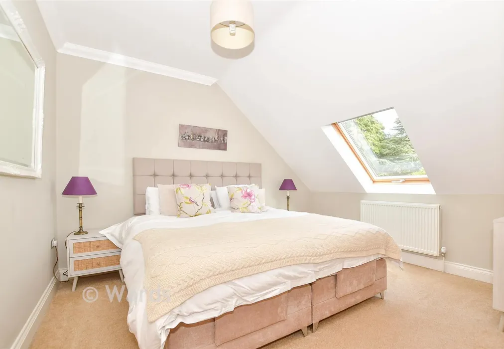 Bedroom 2 - Mill Street, East Malling, West Malling, Kent - Wards of Kent