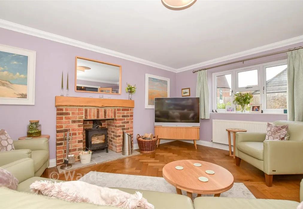 Lounge - Mill Street, East Malling, West Malling, Kent - Wards of Kent