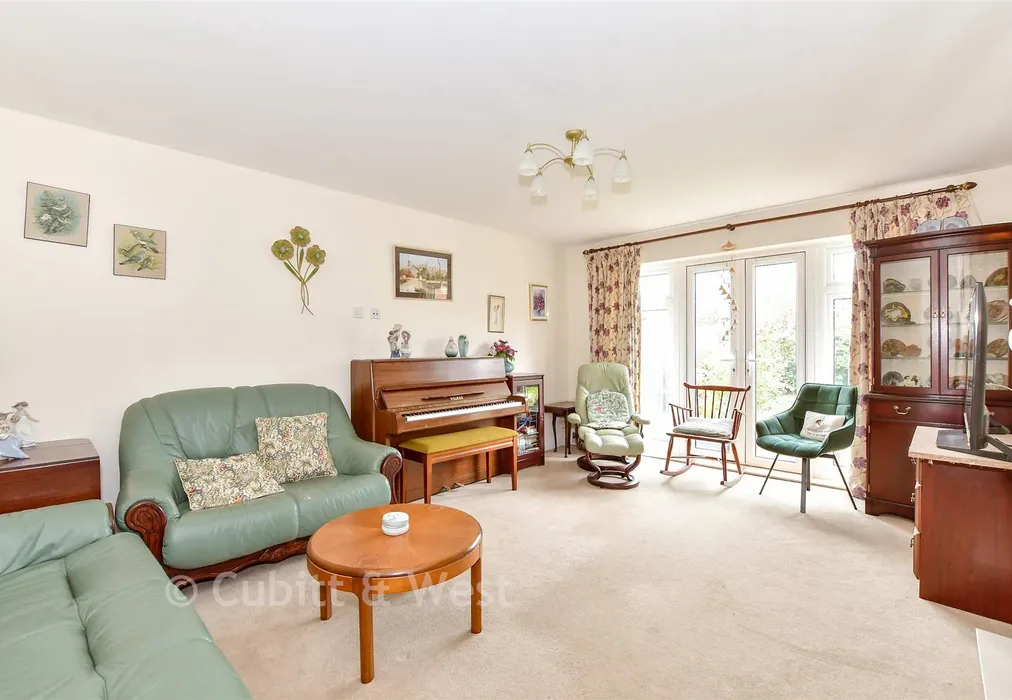 Sitting Room - Waterside View, Chichester, West Sussex - Wards of Kent