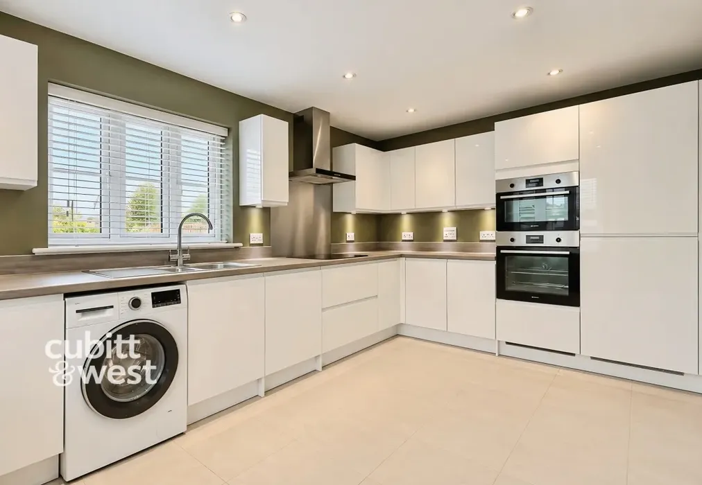 859712e6-D371FE37... - Boweries Road Eastergate PO20 - Wards of Kent