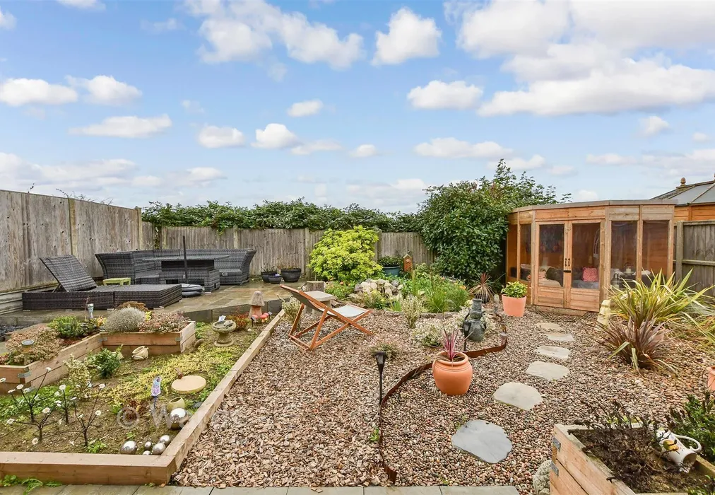 Rear Garden - Southall Close, Minster, Kent - Wards of Kent
