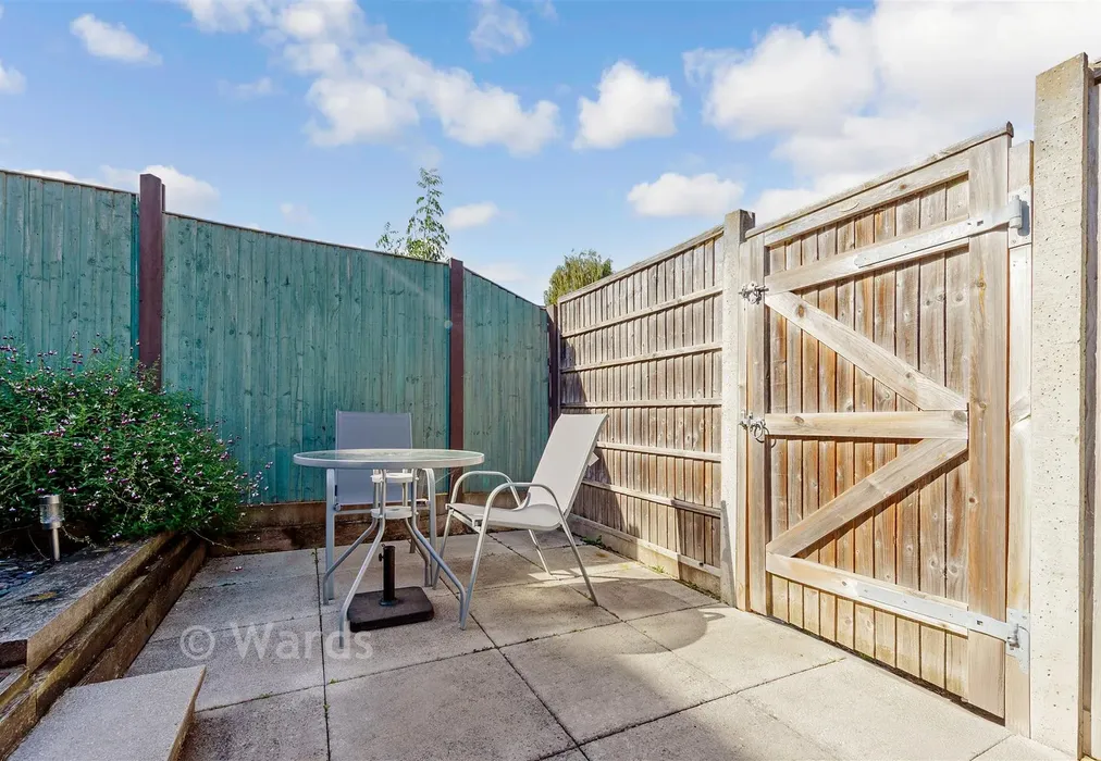 Patio / Decking - Chapel Wood, New Ash Green, Longfield, Kent - Wards of Kent