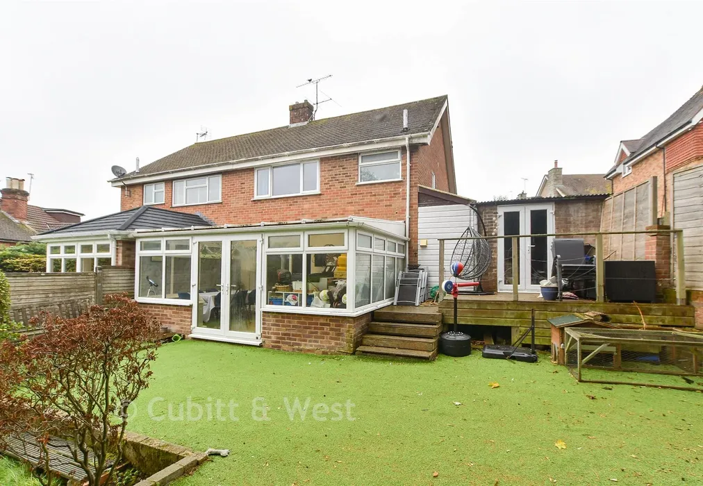 Rear Garden - Woods Hill Close, Ashurst Wood, West Sussex - Wards of Kent