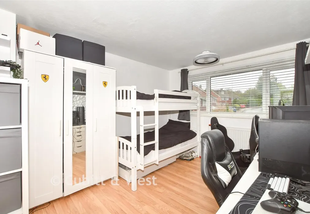 Bedroom 1 - Woods Hill Close, Ashurst Wood, West Sussex - Wards of Kent