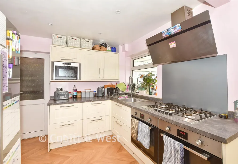 Kitchen/ Breakfast Area - Woods Hill Close, Ashurst Wood, West Sussex - Wards of Kent