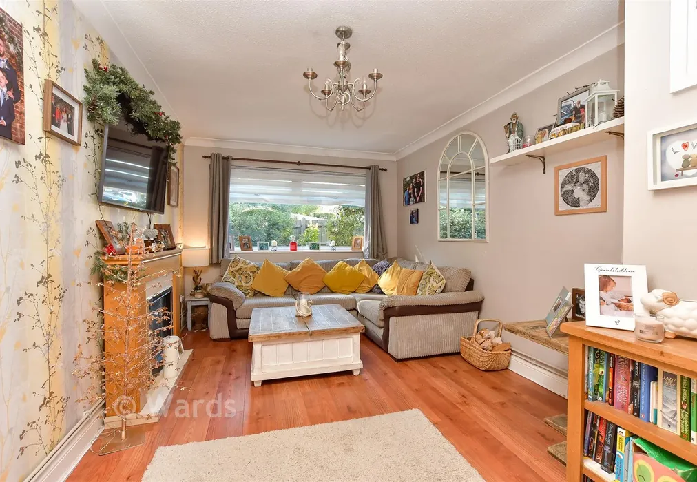 Lounge - Conifer Drive, Chatham, Kent - Wards of Kent