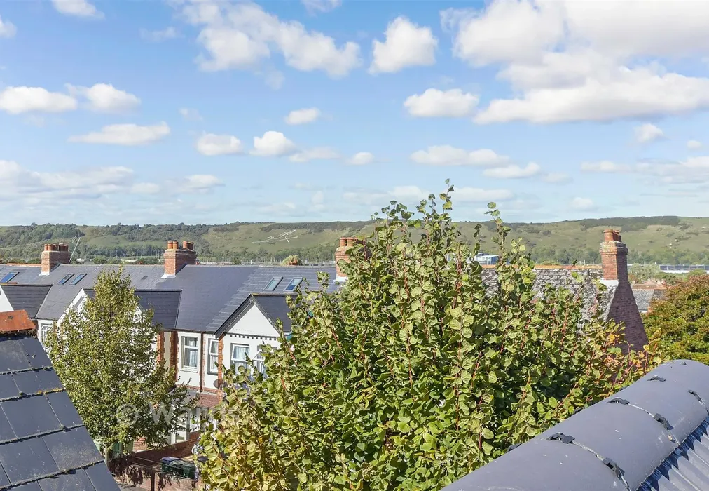 Views To Front - Phillip Road, Folkestone, Kent - Wards of Kent
