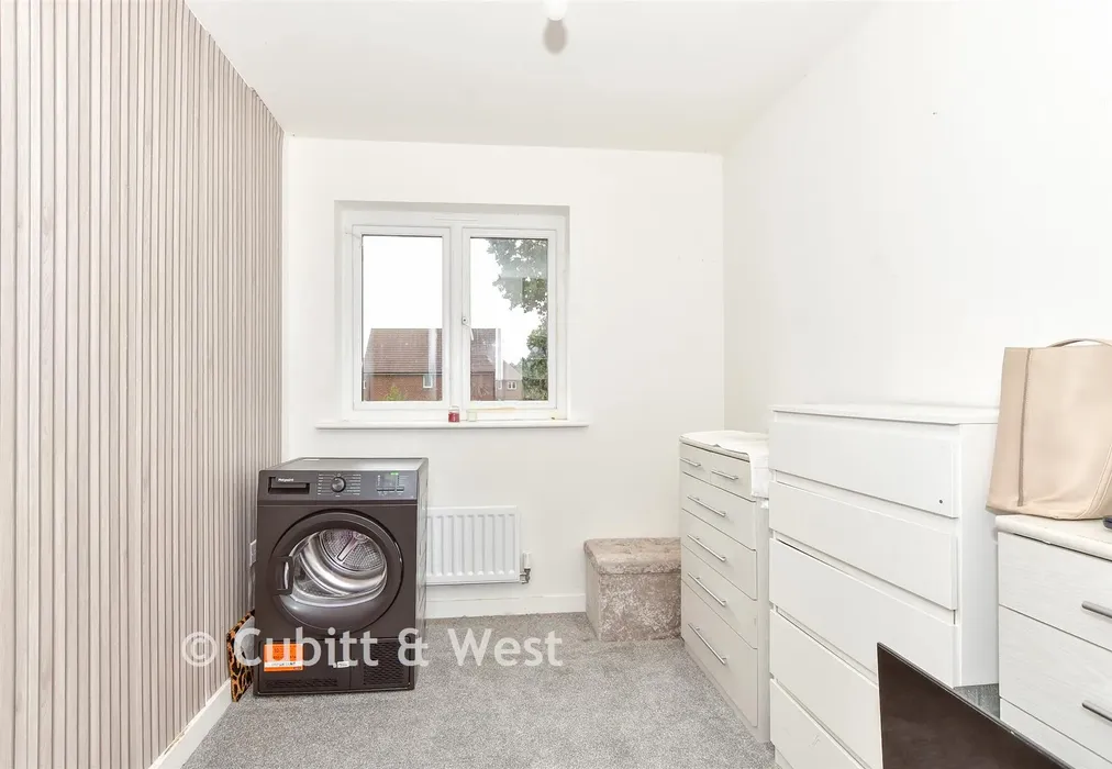 Bedroom 3 - Diggins Grove, Chichester, West Sussex - Wards of Kent