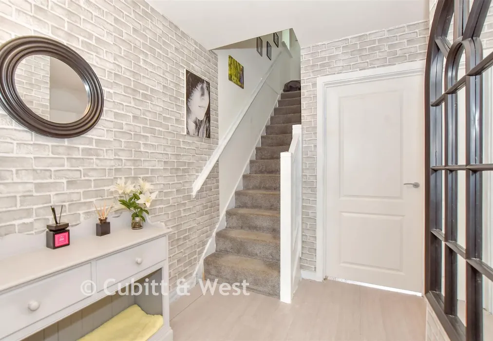 Hallway - Diggins Grove, Chichester, West Sussex - Wards of Kent