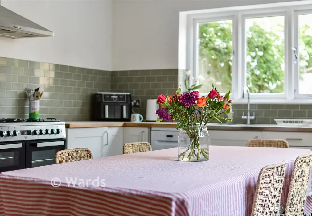 Internal Lifestyle Photograph - Pierremont Avenue, Broadstairs, Kent - Wards of Kent