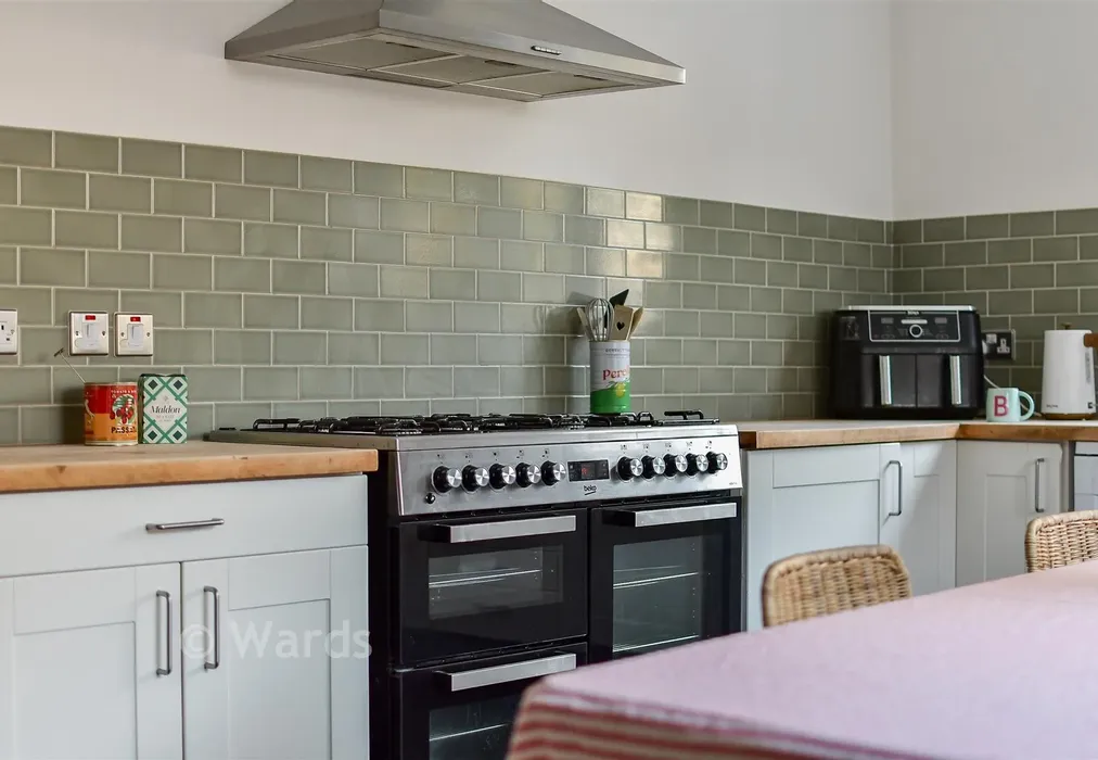 Internal Lifestyle Photograph - Pierremont Avenue, Broadstairs, Kent - Wards of Kent
