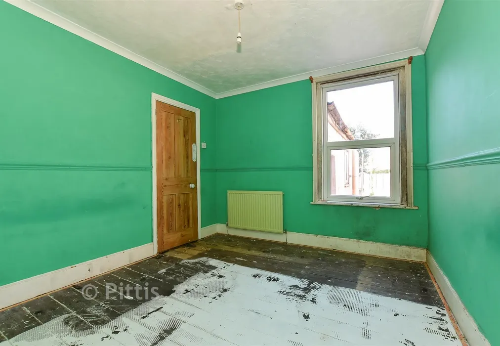 Bedroom 2 - Pelham Road, Cowes, Isle of Wight - Wards of Kent
