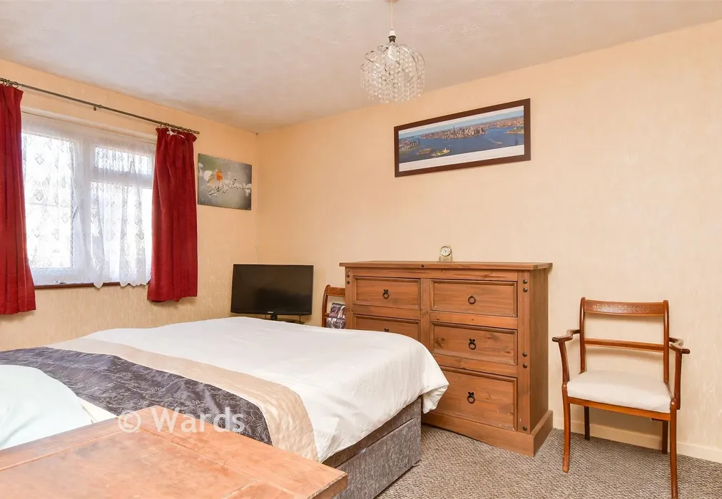 Bedroom 1 - Claston Close, Dartford, Kent - Wards of Kent