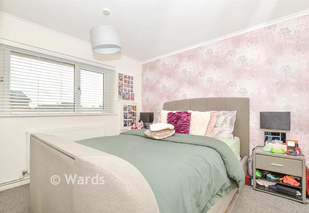Lounge - Falcon Green, Larkfield, Aylesford, Kent - Wards of Kent