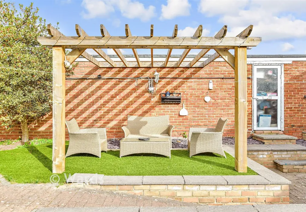Rear Garden - Falcon Green, Larkfield, Aylesford, Kent - Wards of Kent