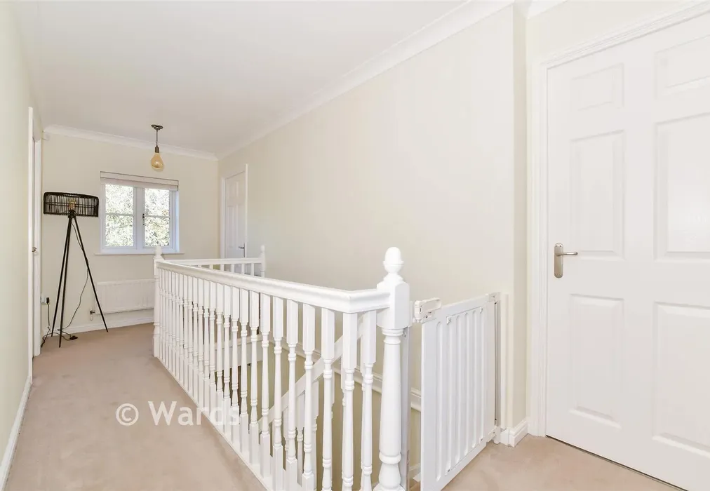 Landing - Chartwell Drive, Maidstone, Kent - Wards of Kent