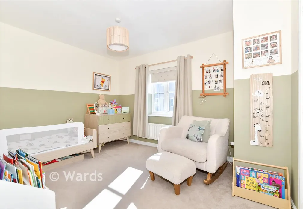 Bedroom 2 - Chartwell Drive, Maidstone, Kent - Wards of Kent