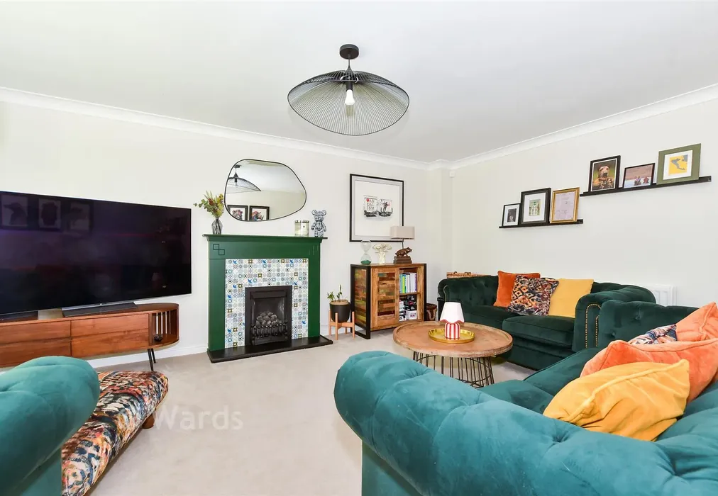 Lounge - Chartwell Drive, Maidstone, Kent - Wards of Kent