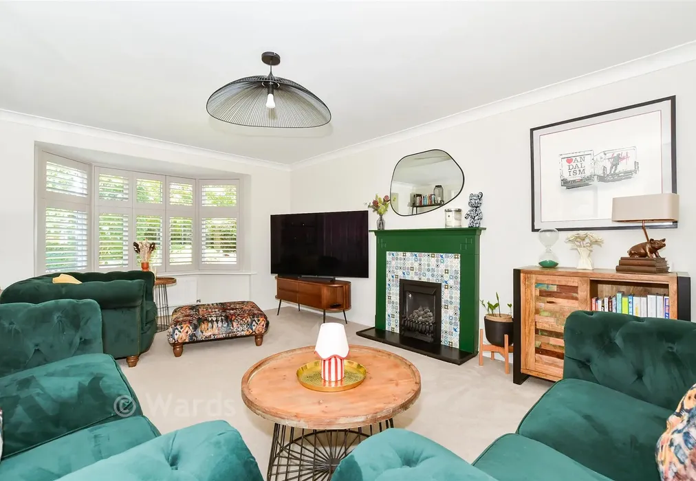 Lounge - Chartwell Drive, Maidstone, Kent - Wards of Kent