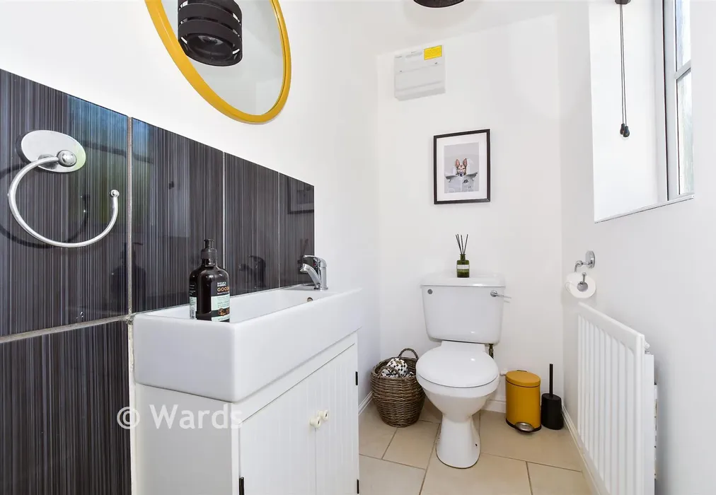 Cloakroom - Chartwell Drive, Maidstone, Kent - Wards of Kent