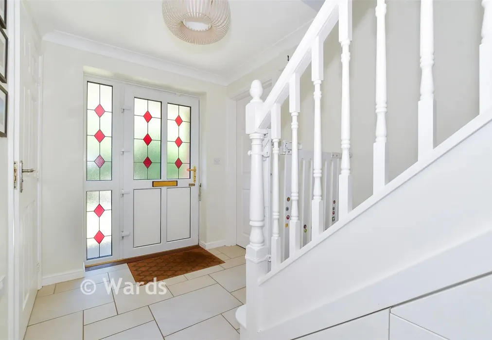 Entrance Hall - Chartwell Drive, Maidstone, Kent - Wards of Kent