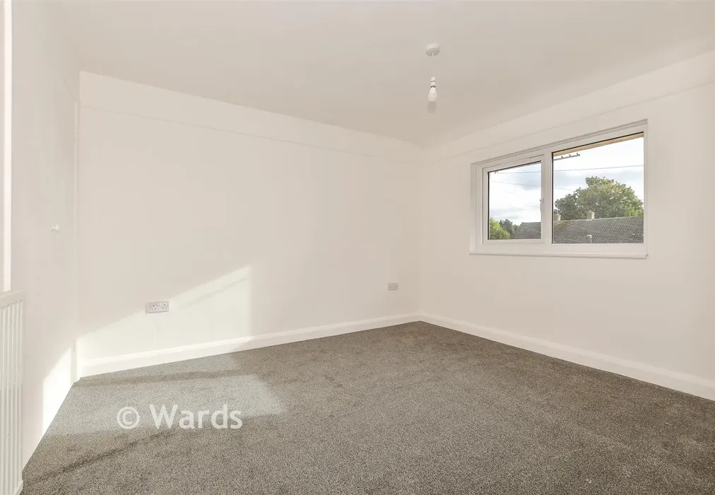 Bedroom 1 - Molland Close, Ash, Canterbury, Kent - Wards of Kent