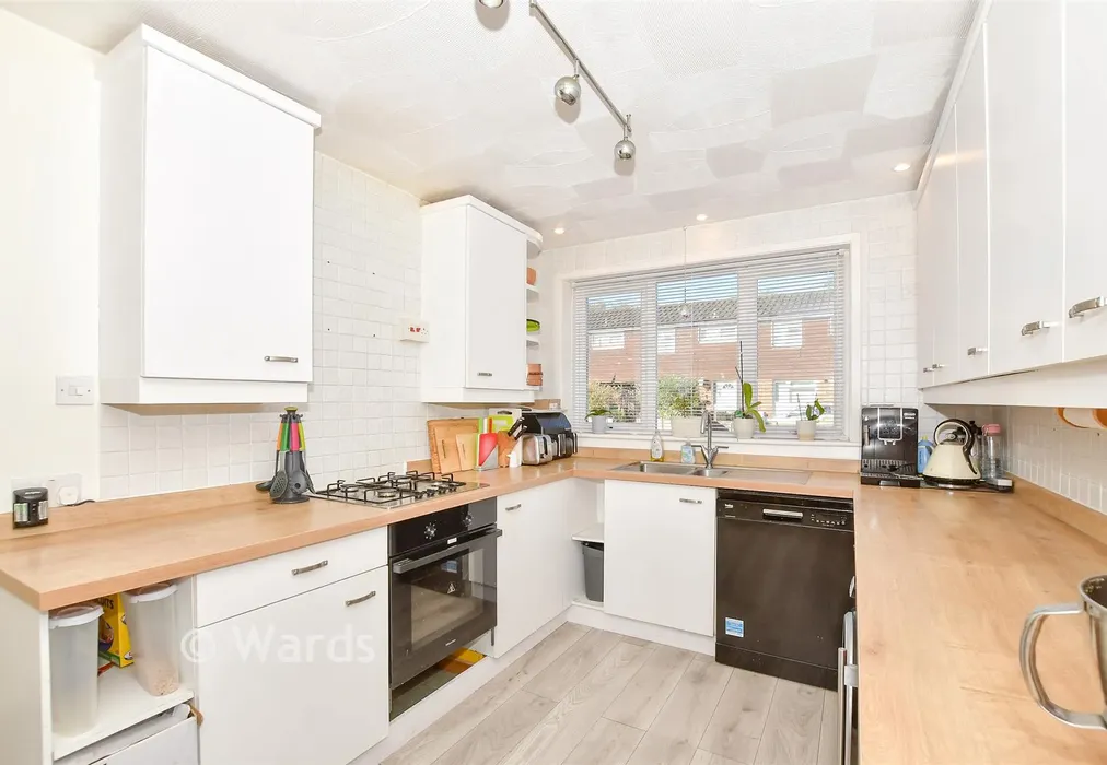 Kitchen/ Diner - Fuggles Close, Paddock Wood, Tonbridge, Kent - Wards of Kent
