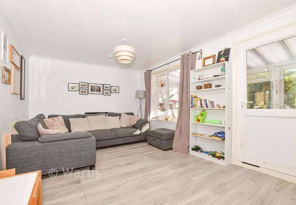 Lounge - Fuggles Close, Paddock Wood, Tonbridge, Kent - Wards of Kent