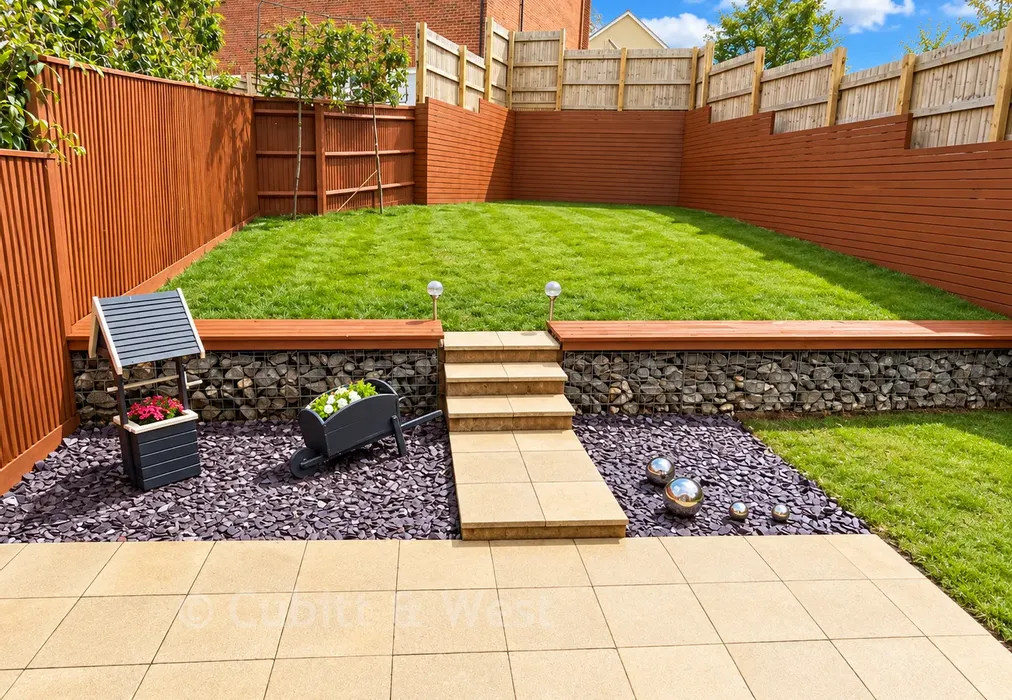 Extra Garden 1 - Consort Drive, Leatherhead, Surrey - Wards of Kent
