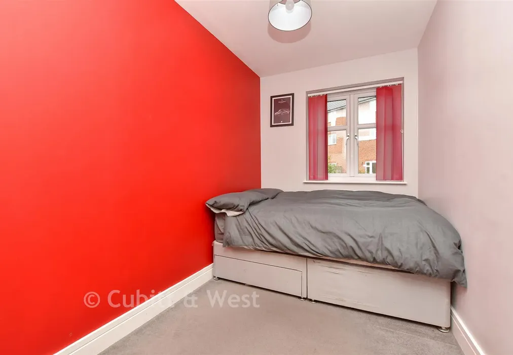 Bedroom 3 - Consort Drive, Leatherhead, Surrey - Wards of Kent
