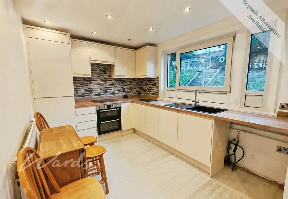 kitchen - Beaufoy Terrace Dover CT17 - Wards of Kent