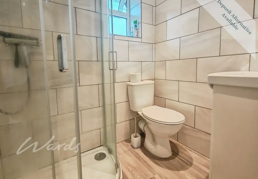 bathroom - Beaufoy Terrace Dover CT17 - Wards of Kent