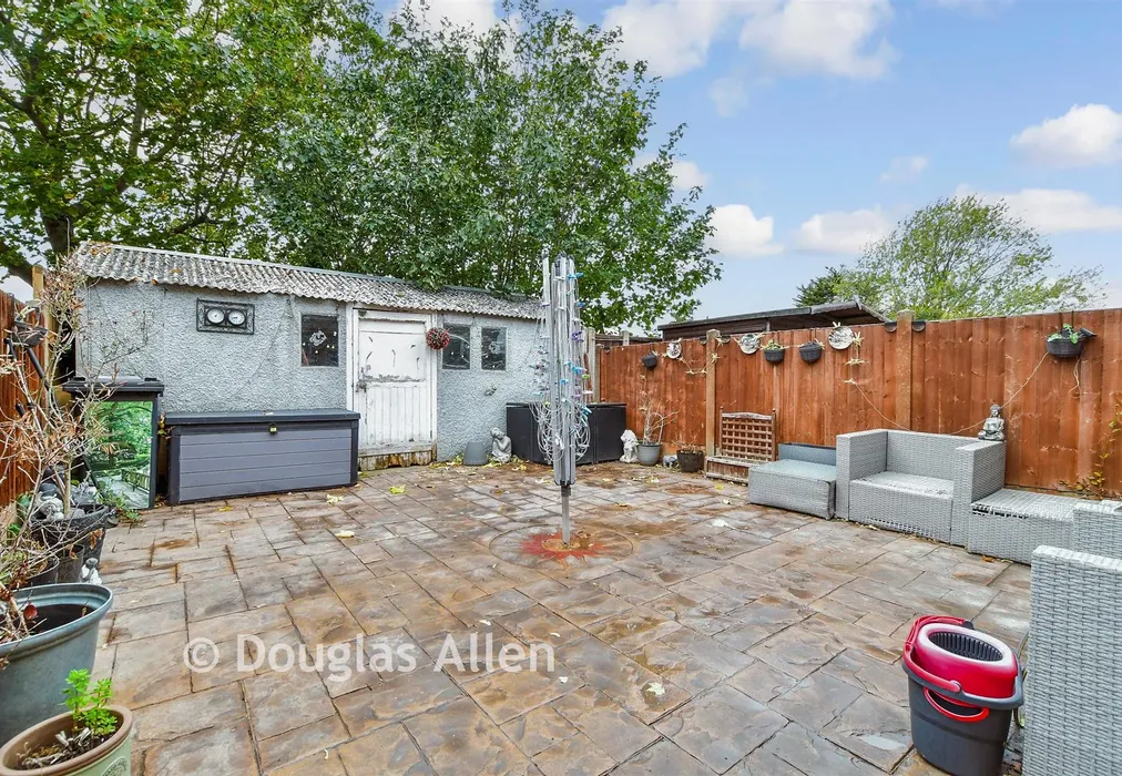 Rear Garden - Rochford Close, Hornchurch, Essex - Wards of Kent