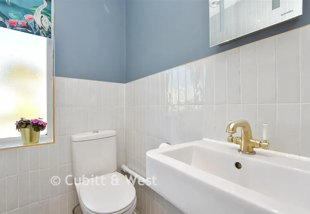 Bathroom - Constance Road, Sutton, Surrey - Wards of Kent