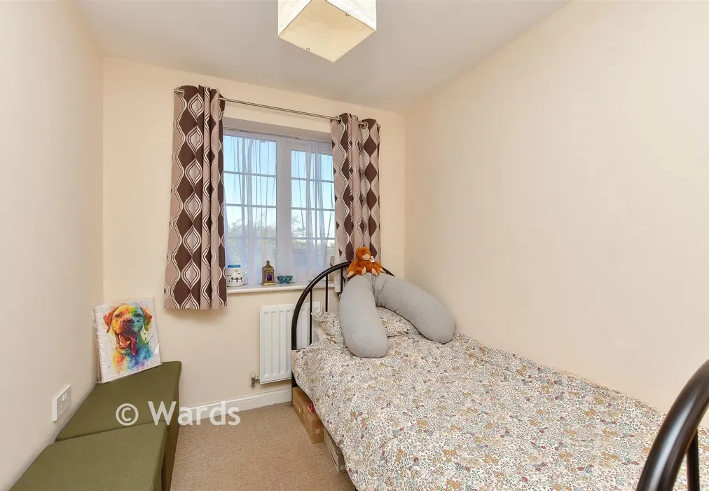 Bedroom 2 - Fennel Close, Minster On Sea, Sheerness, Kent - Wards of Kent
