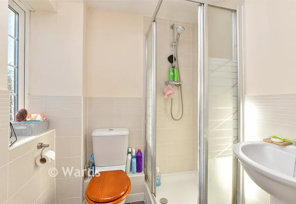 En-Suite Shower Room - Fennel Close, Minster On Sea, Sheerness, Kent - Wards of Kent