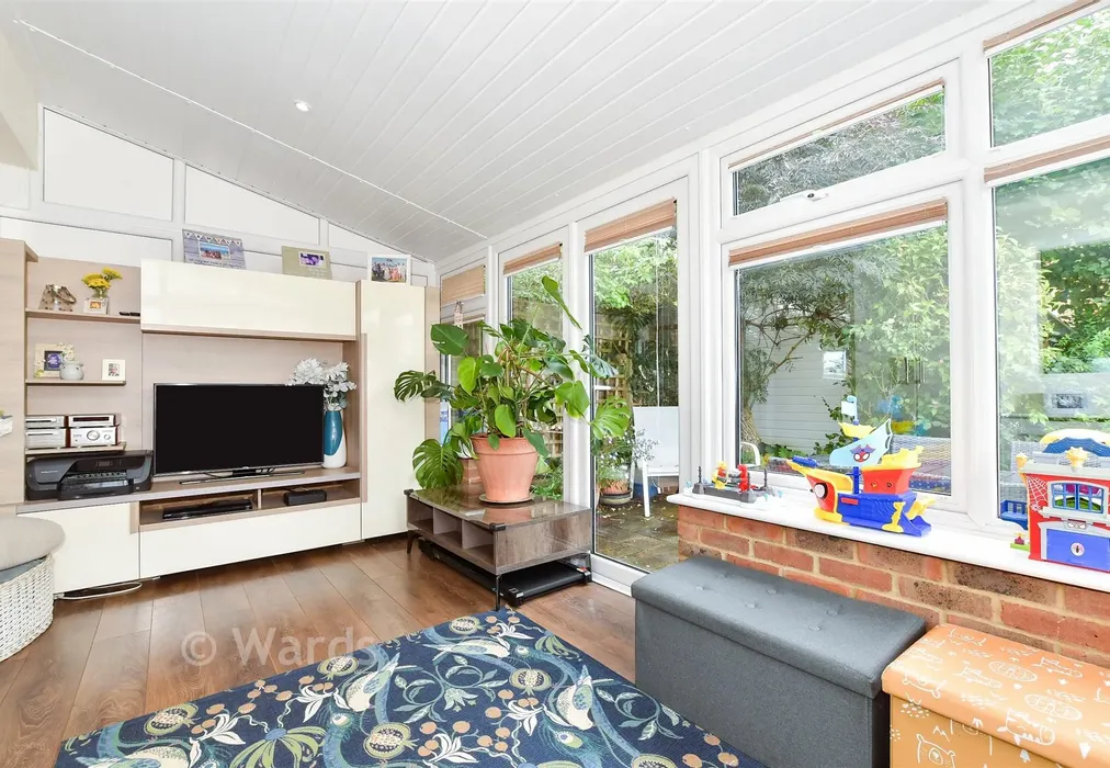 Conservatory - Freeman Way, Maidstone, Kent - Wards of Kent